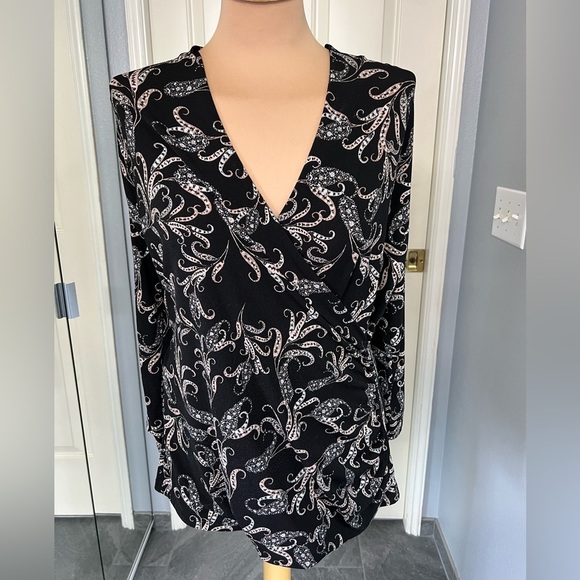 41 Hawthorn Black Floral Paisley Faux Wrap Stretch Top - Picture 1 of 8